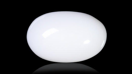 Natural White Coral 6.13 Carats / 6.74 Ratti