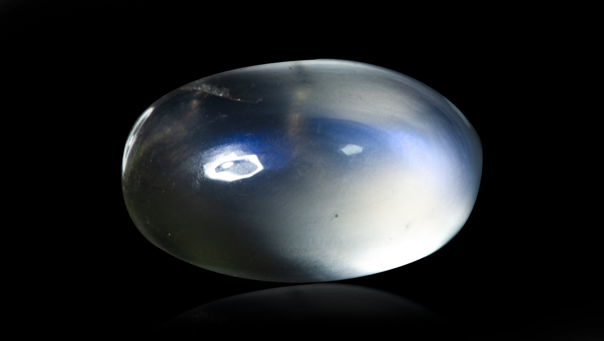 NATURAL MOONSTONE 9.39 CARATS / 10.32 Ratti