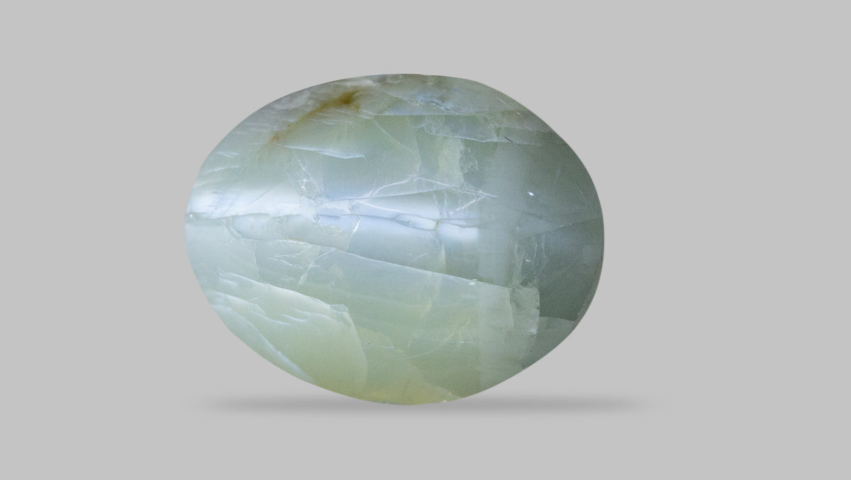 Cat's Eye (Lehsuniya) 3.72 Carats / 4.09 Ratti
