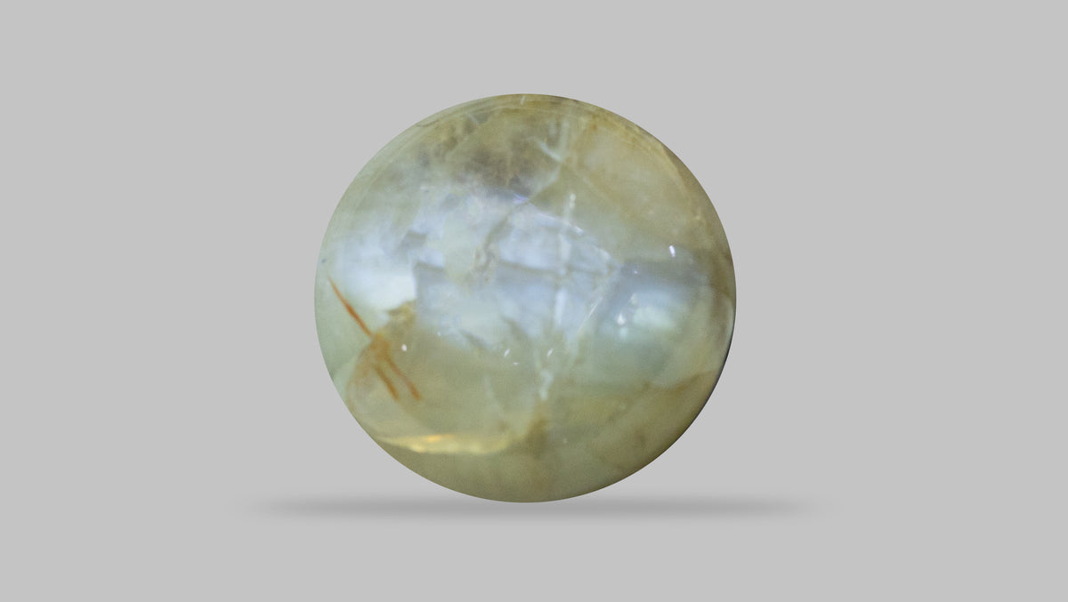Cat's Eye (Lehsuniya) 5.34 Carats / 5.87 Ratti