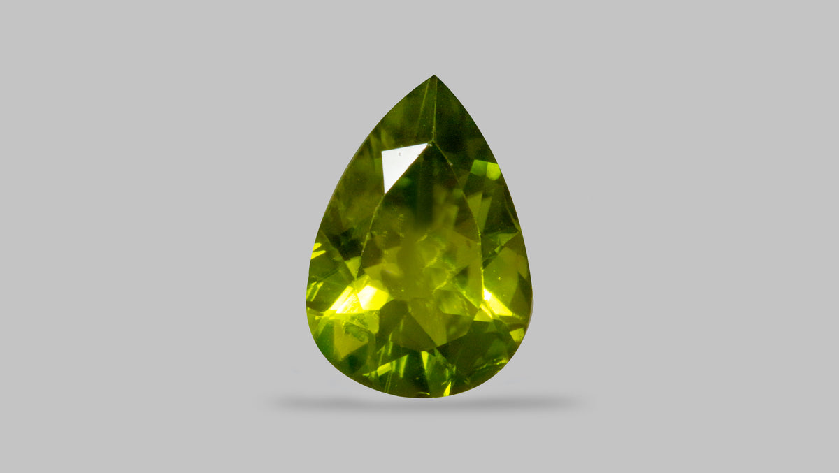 Natural Peridot 4.65 Carats / 5.11 Ratti