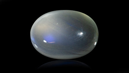 Natural Moon Stone 8.19 Carats / 9 Ratti