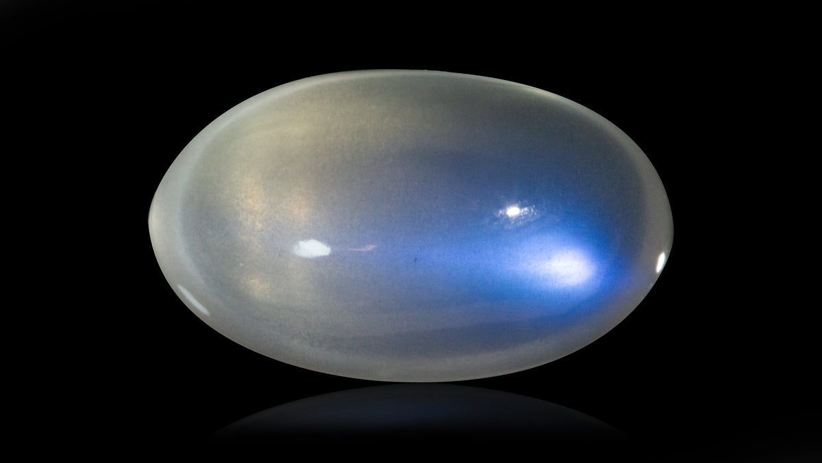 Natural Moon Stone 7.65 Carats / 8.41 Ratti