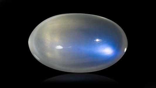 Natural Moon Stone 7.65 Carats / 8.41 Ratti