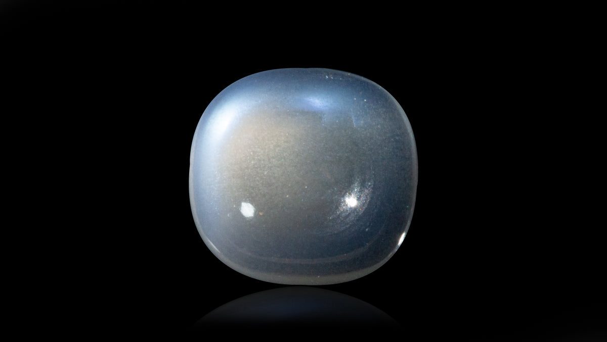 Natural Moon Stone 2.43 Carats / 2.67 Ratti