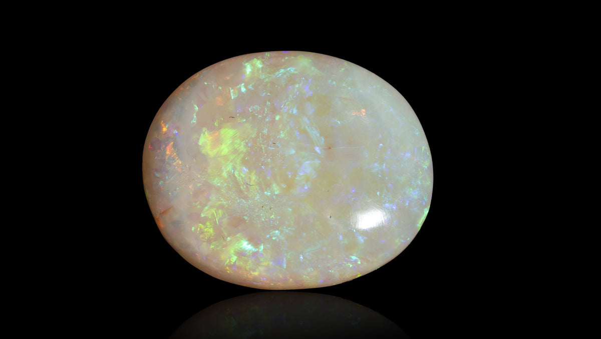 White Opal With Fire 15.71 Carats / 17.26 Ratti