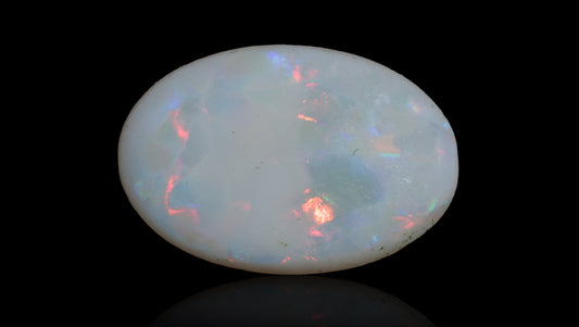 White Opal With Fire 4.20 Carats / 4.62 Ratti