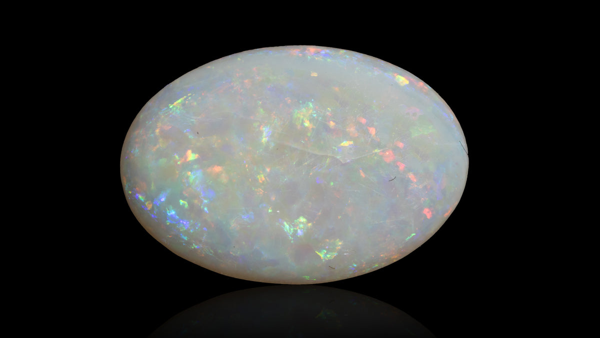 White Opal With Fire 4.04 Carats / 4.44 Ratti