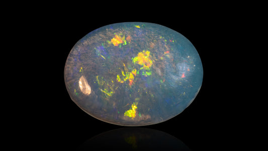 White Opal With Fire 3.61 Carats / 3.97 Ratti