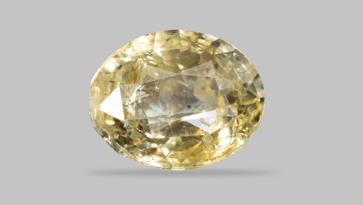 Natural Yellow Sapphire 2.86 Carats / 3.14 Ratti