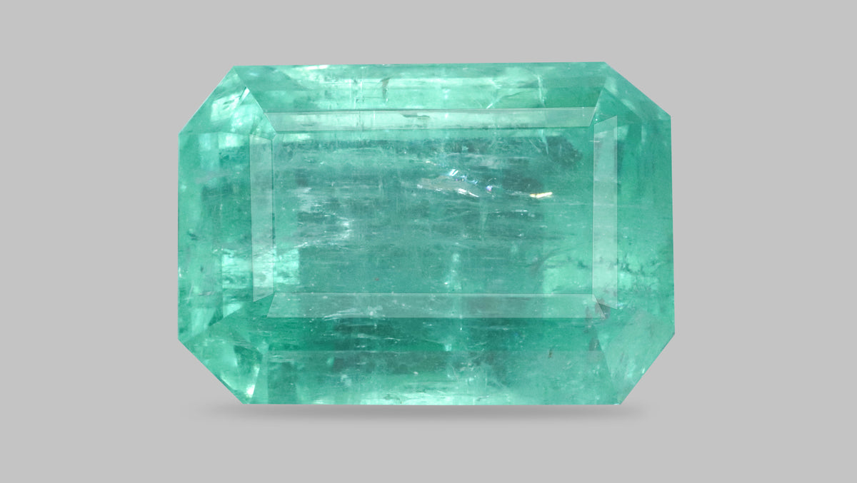 Minor Oil Afganistan Emerald 7.35 Carats / 8.08 Ratti
