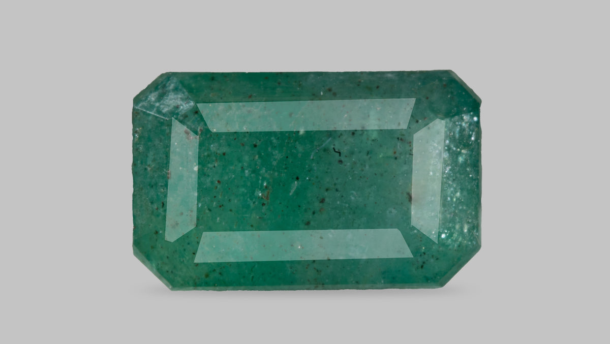 Zambian Emerald (Panna) 3.76 Carats / 4.13 Ratti