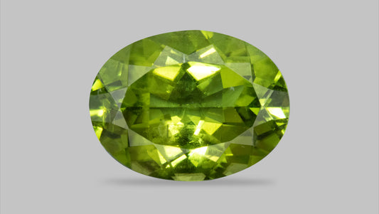 Natural Peridot 6.14 Carats / 6.75 Ratti