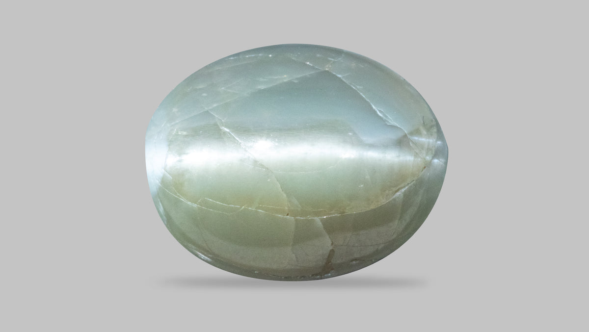 Cat's Eye (Lehsuniya) 7.78 Carats / 8.55 Ratti