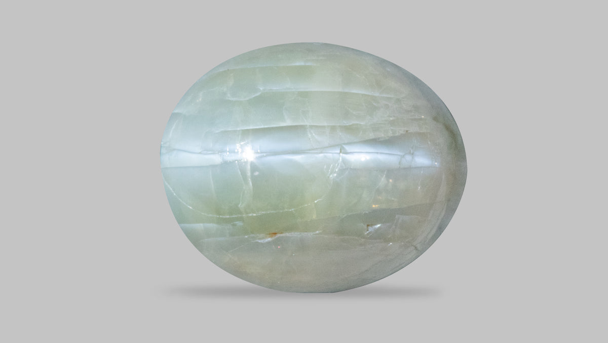 Cat's Eye (Lehsuniya) 7.06 Carats / 7.76 Ratti