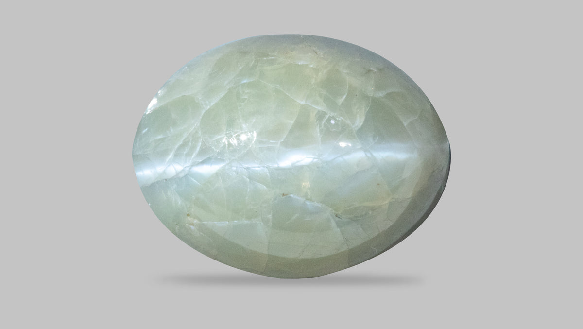 Cat's Eye (Lehsuniya) 4.56 Carats / 5.01 Ratti