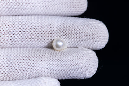 Basra Pearl 2.75 Carats / 3.02 Ratti