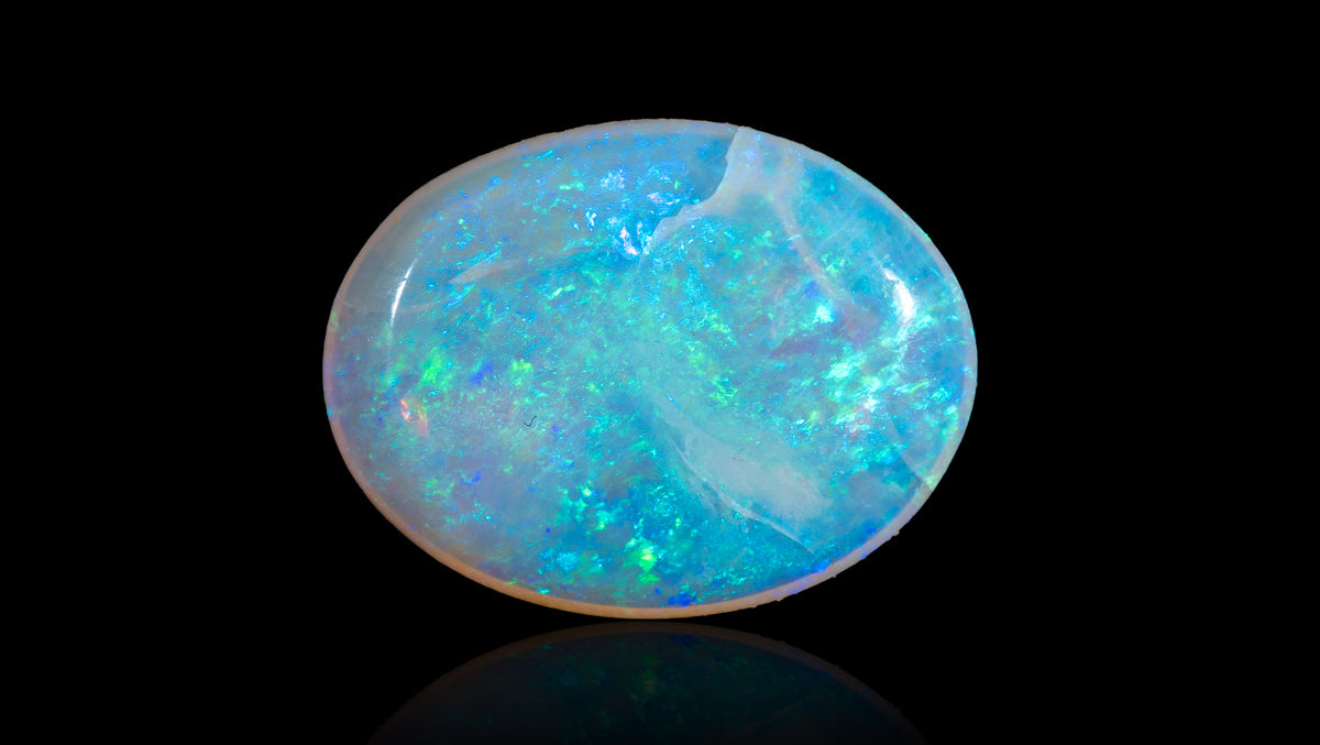 White Opal With Fire 3.67 Carats / 4.03 Ratti