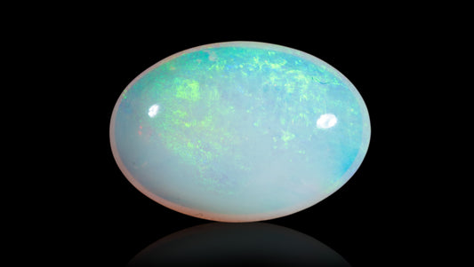 White Opal With Fire 4.33 Carats / 4.76 Ratti