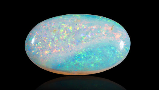 White Opal With Fire 3.69 Carats / 4.05 Ratti