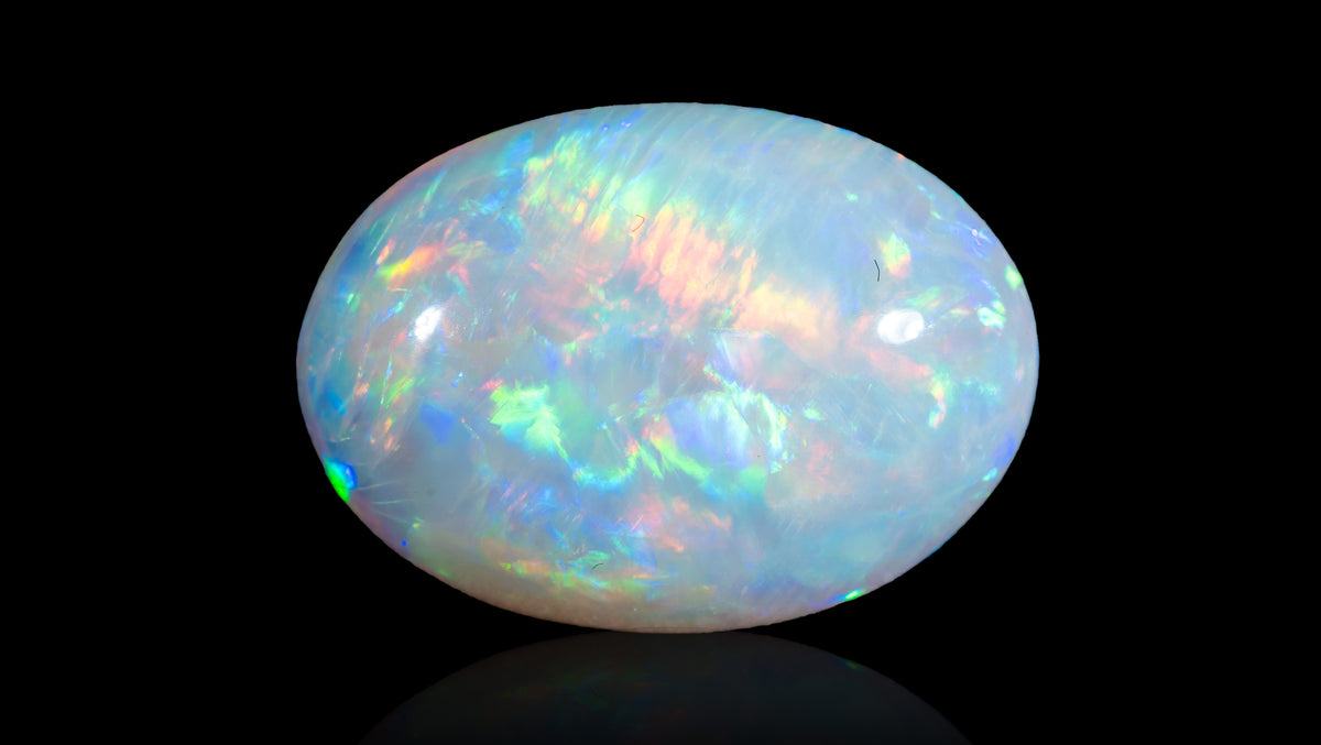 White Opal With Fire 4.65 Carats / 5.11 Ratti