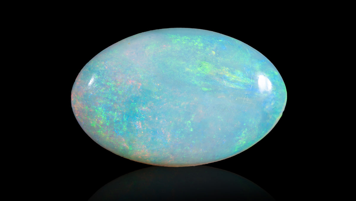 White Opal With Fire 4.82 Carats / 5.3 Ratti