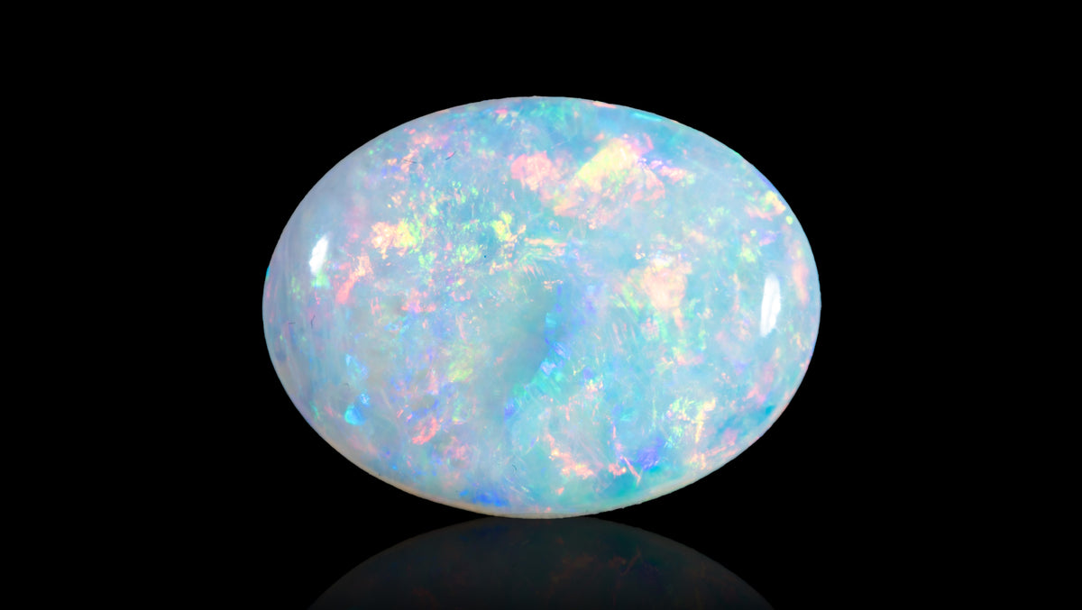 White Opal With Fire 4.62 Carats / 5.08 Ratti