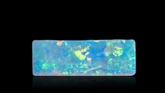 White Opal With Fire 6.75 Carats / 7.42 Ratti