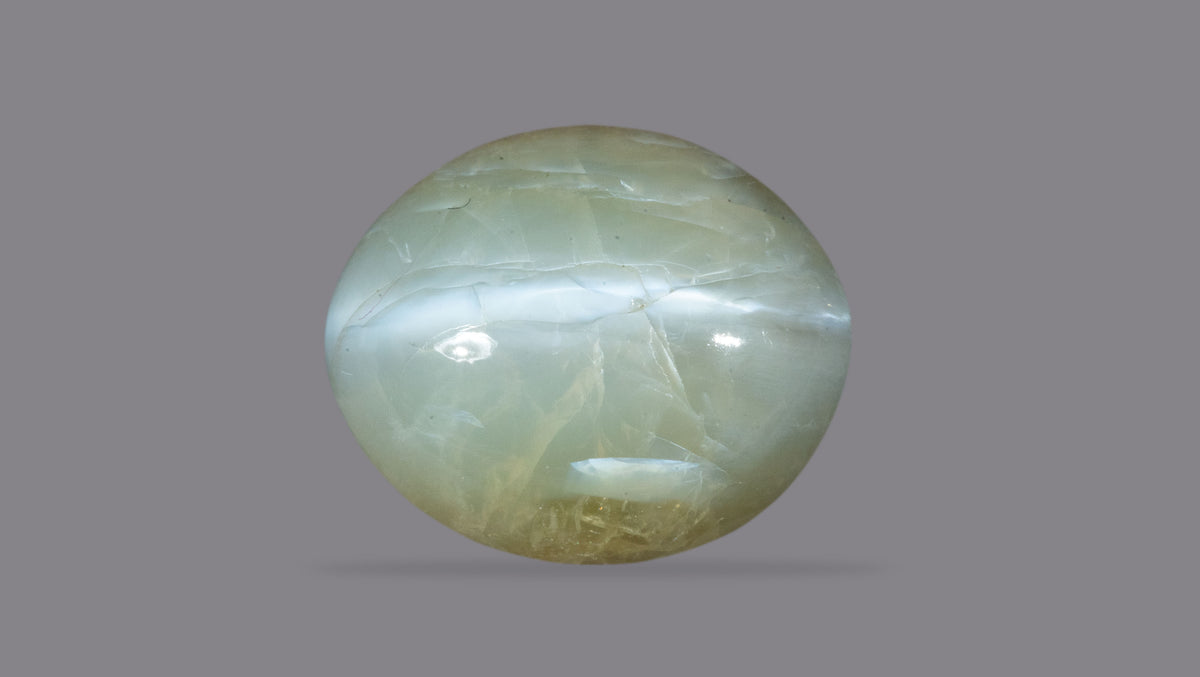 Cat's Eye (Lehsuniya) 10.53 Carats / 11.57 Ratti
