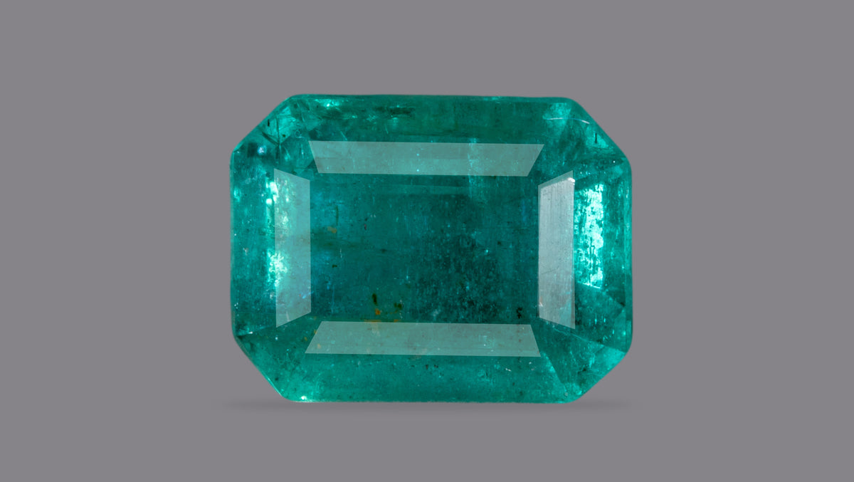 Zambian Emerald (Panna) 2.87 Carats / 3.15 Ratti