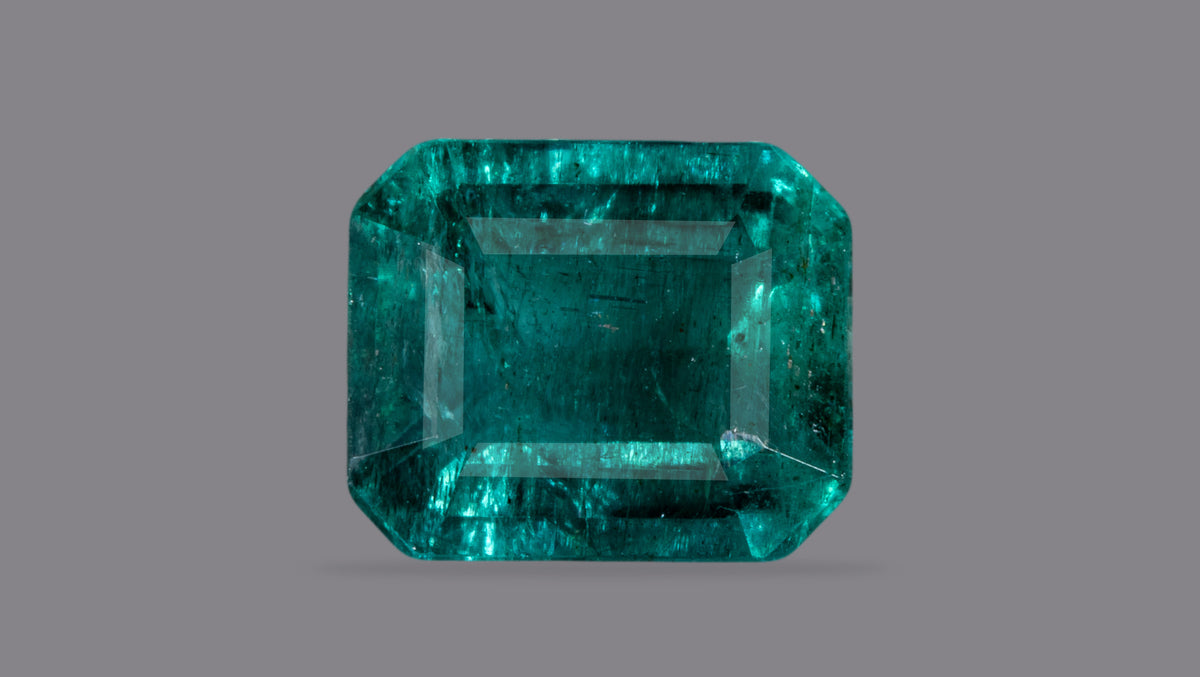 Zambian Emerald (Panna) 2.39 Carats / 2.63 Ratti