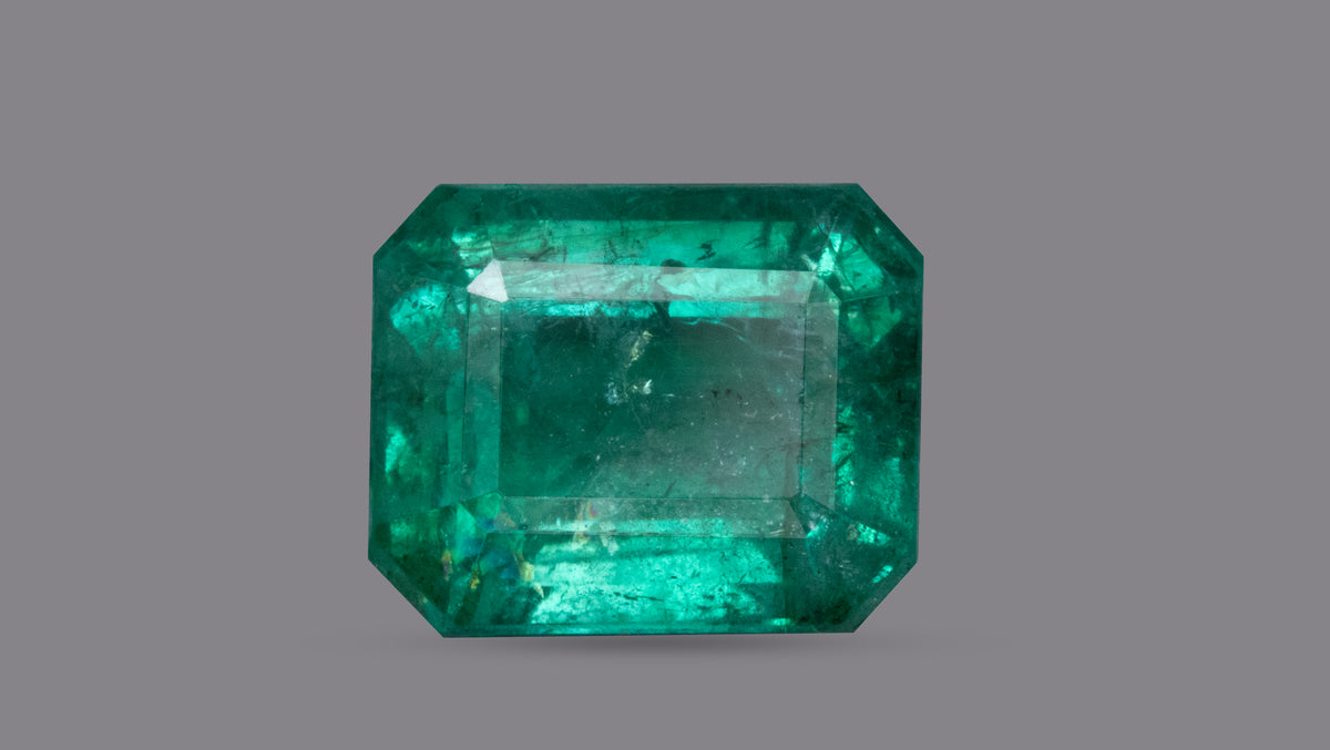 Zambian Emerald (Panna) 3.97 Carats / 4.36 Ratti