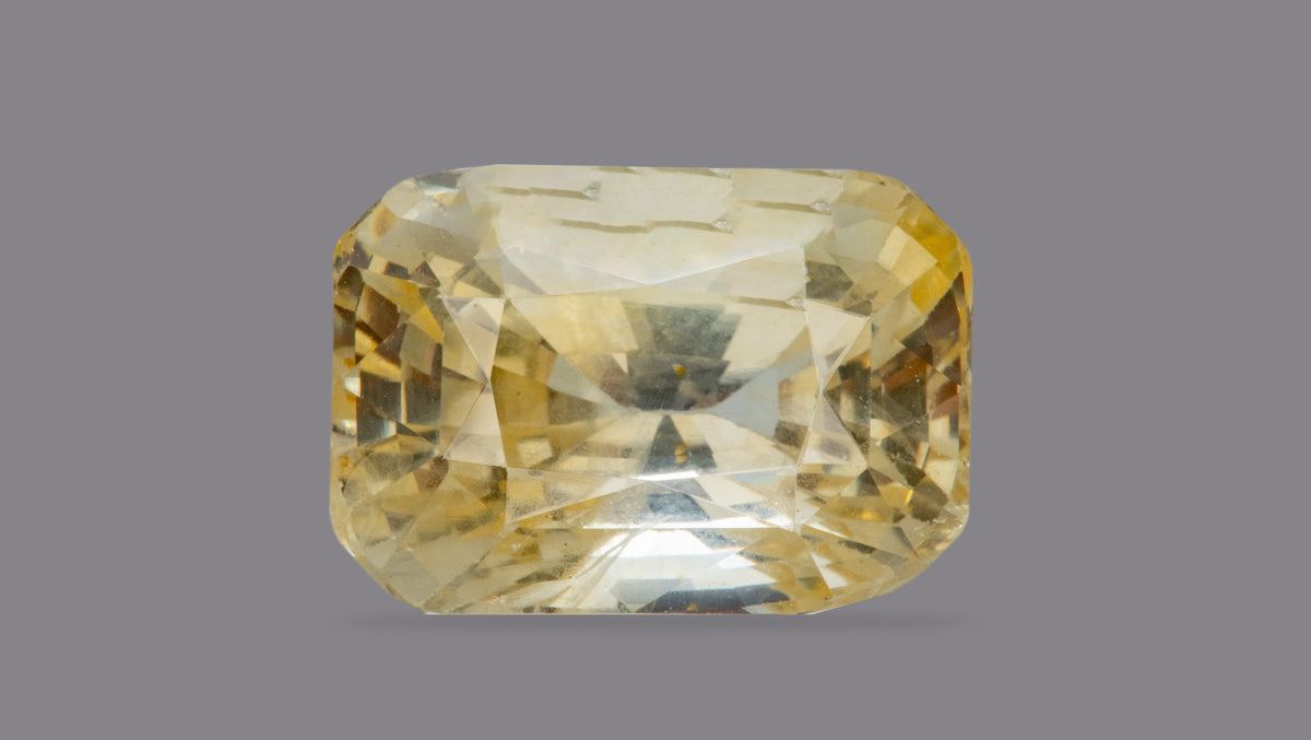 Natural Yellow Sapphire 7.54 Carats / 8.29 Ratti