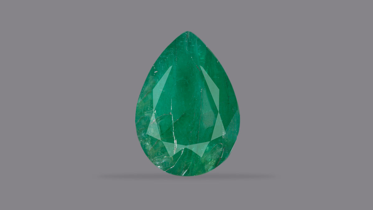 Zambian Emerald (Panna) 6.32 Carats / 6.95 Ratti