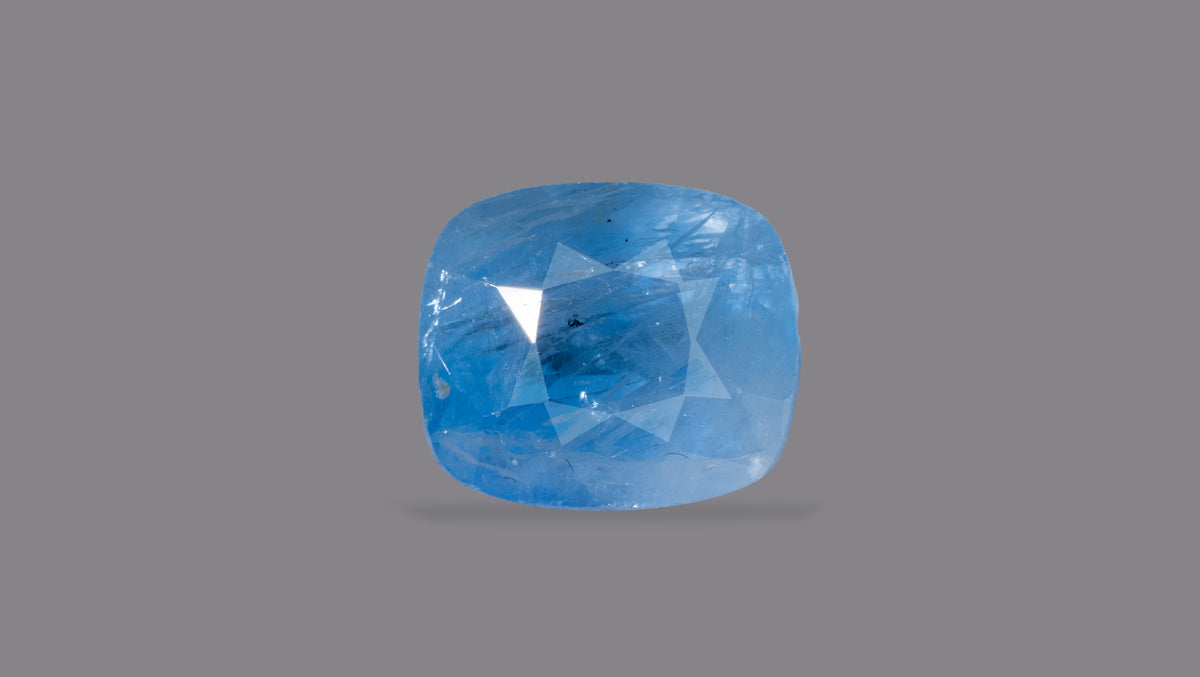 Natural Blue Sapphire 4.34 Carats / 4.77 Ratti