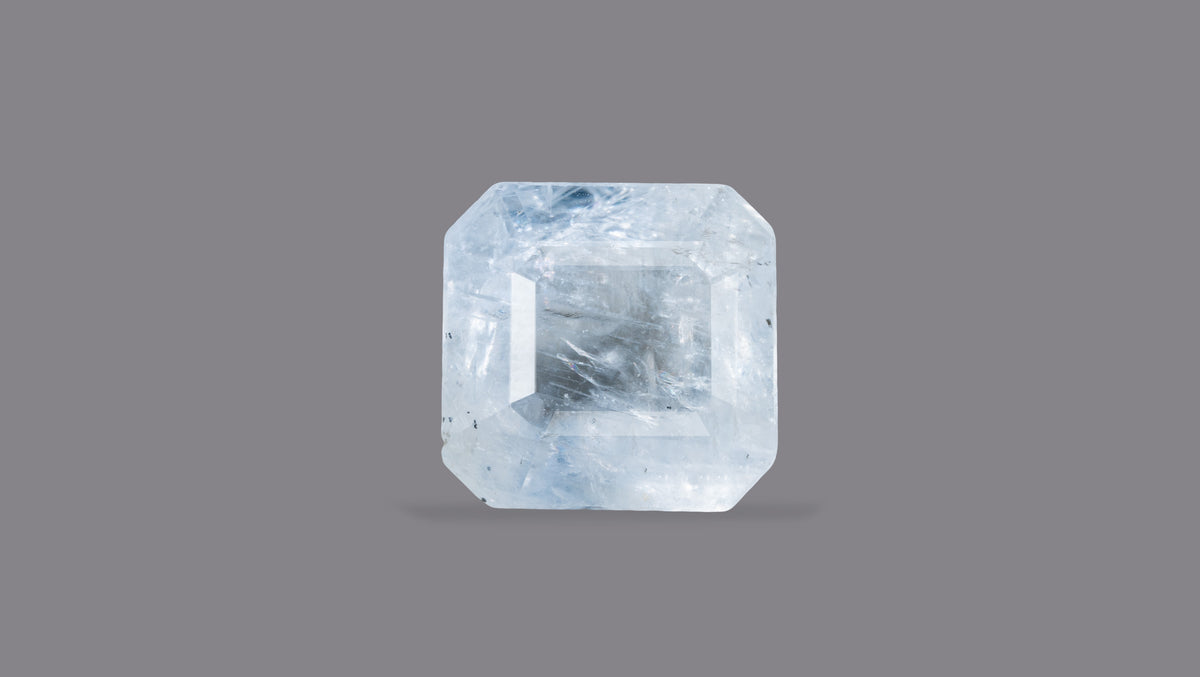 Natural Blue Sapphire 5.71 Carats / 6.27 Ratti