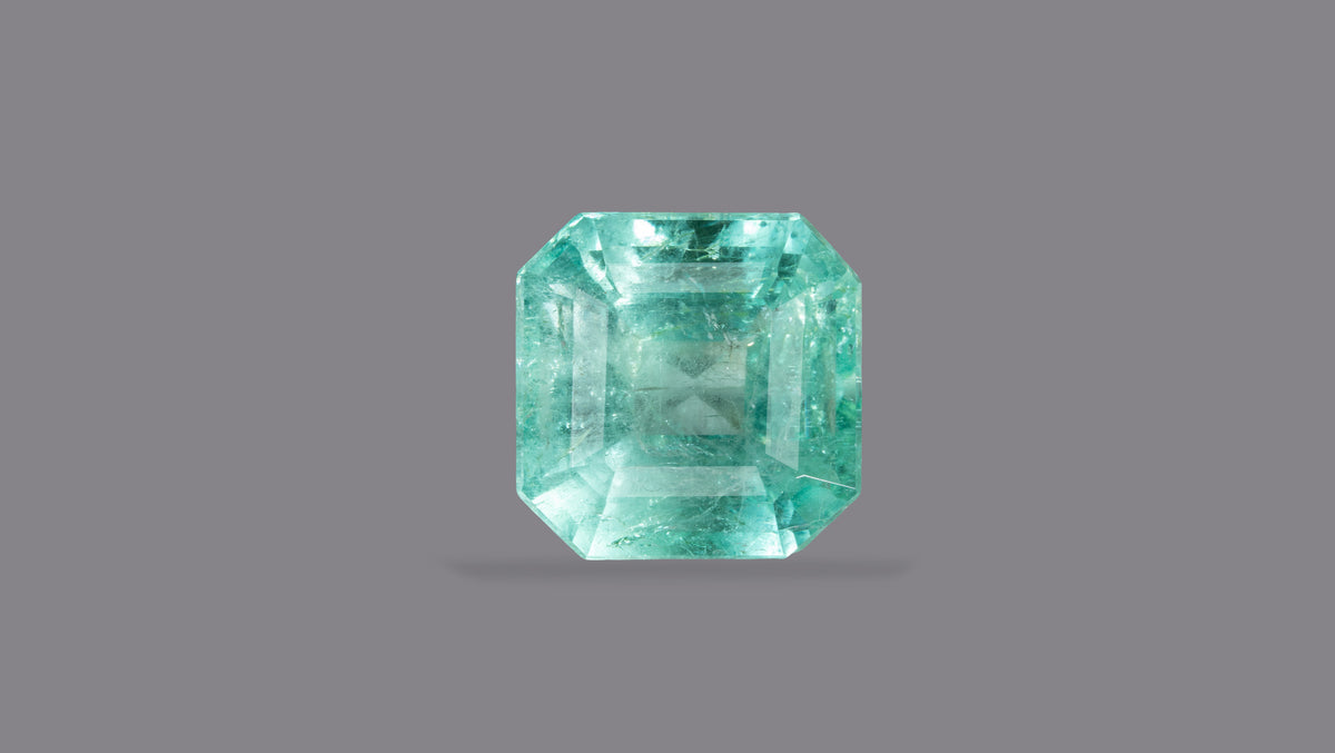 Columbian Emerald (Panna) 8.09 Carats / 8.89 Ratti