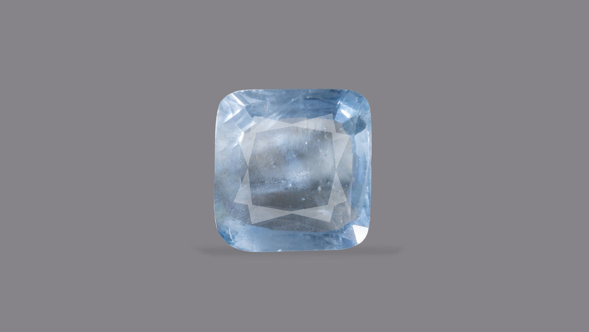 Natural Blue Sapphire 4.88 Carats / 5.36 Ratti