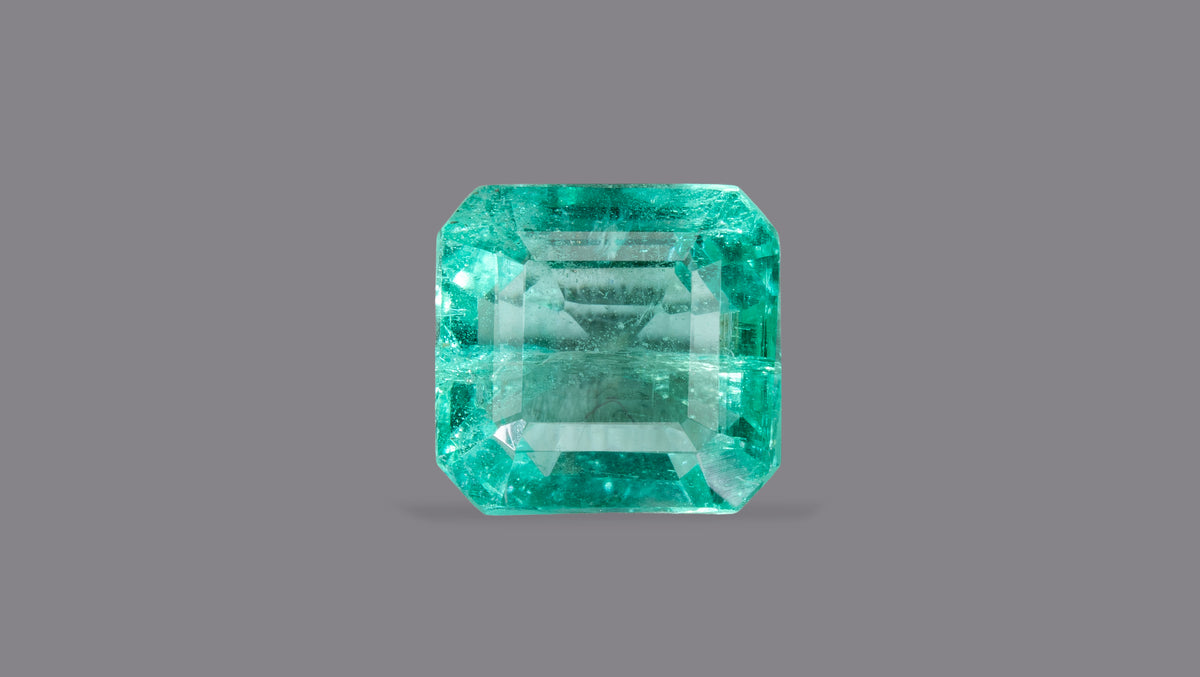 Zambian Emerald (Panna) 1.61 Carats / 1.77 Ratti