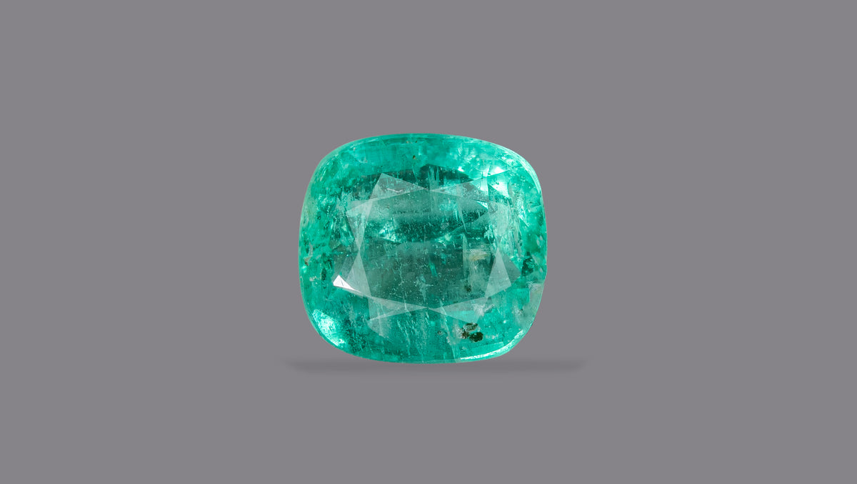 Zambian Emerald (Panna) 1.66 Carats / 1.82 Ratti