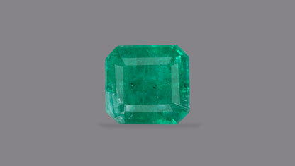 Zambian Emerald (Panna) 4.50 Carats / 4.95 Ratti