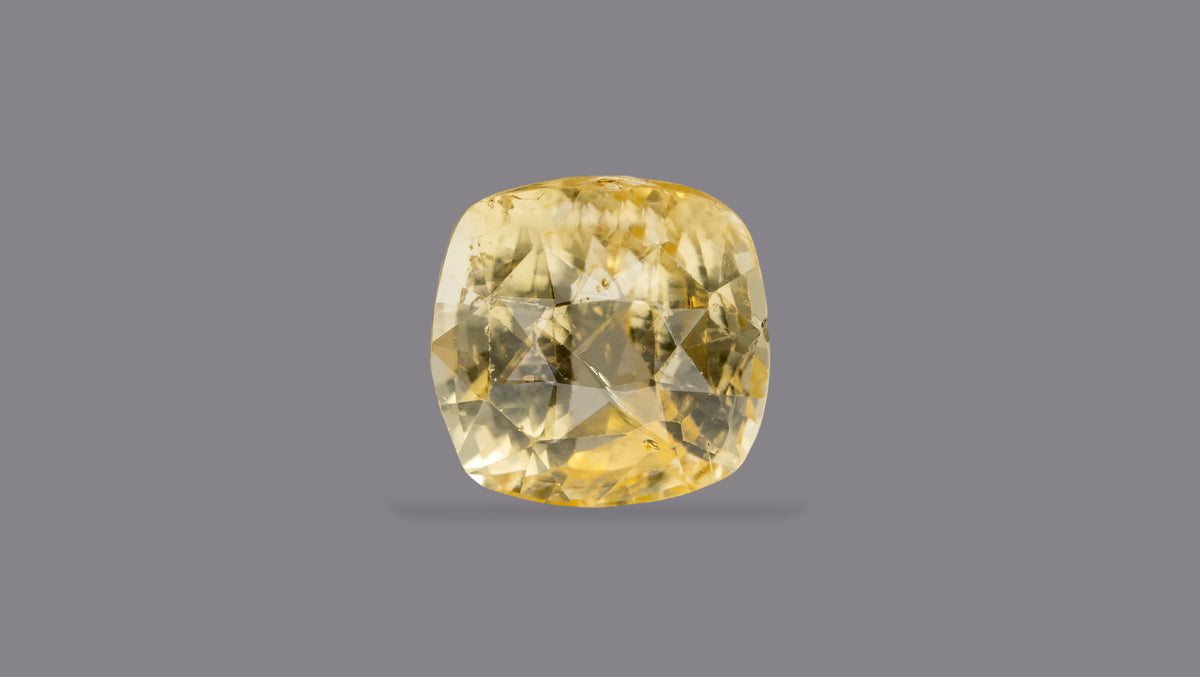 Natural Yellow Sapphire 6.19 Carats / 6.8 Ratti