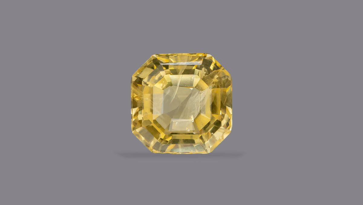 Natural Yellow Sapphire 7.65 Carats / 8.41 Ratti