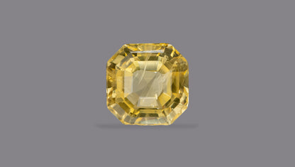 Natural Yellow Sapphire 7.65 Carats / 8.41 Ratti