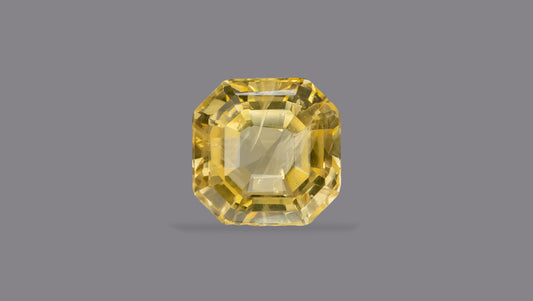 Natural Yellow Sapphire 7.65 Carats / 8.41 Ratti