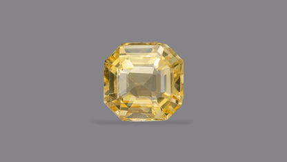 Natural Yellow Sapphire 4.69 Carats / 5.15 Ratti