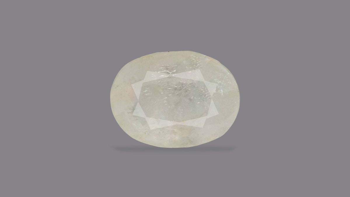 Natural Yellow Sapphire 4.09 Carats / 4.49 Ratti