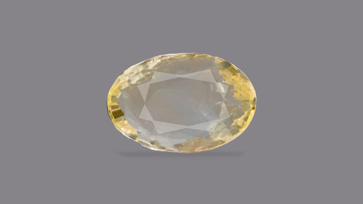 Natural Yellow Sapphire 4.55 Carats / 5 Ratti