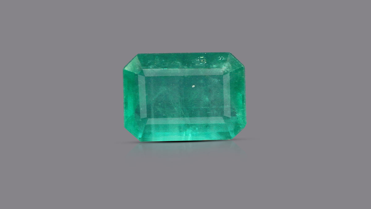 Zambian Emerald (Panna) 5.38 Carats / 5.91 Ratti