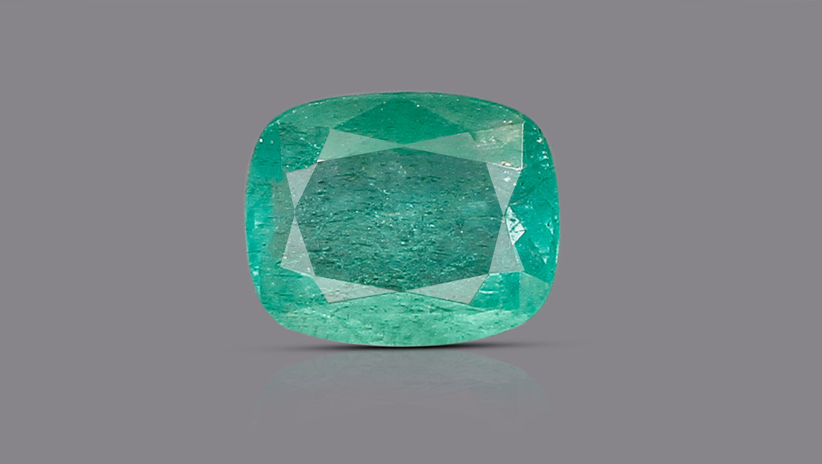 Zambian Emerald (Panna) 4.46 Carats / 4.9 Ratti